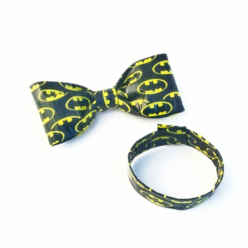 Black and yellow Batman print click on bow tie for boys