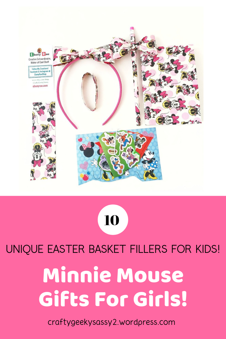 Minnie Mouse Gift Set for girls. Image to pin on Pinterest. 